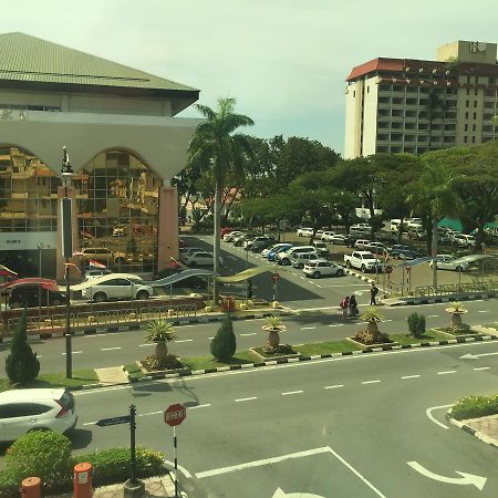 Premierz Hotel Labuan Bagian luar foto