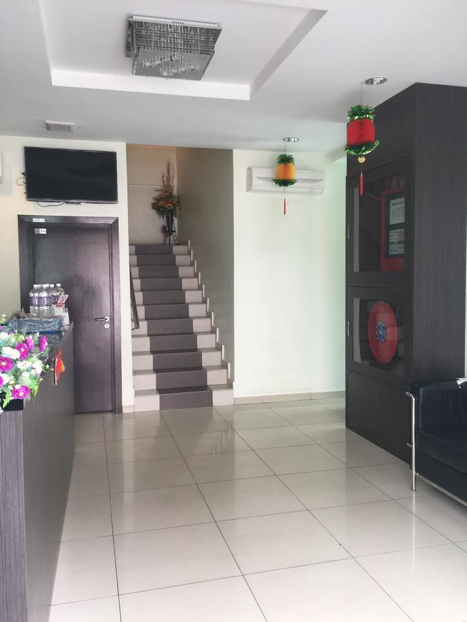 Premierz Hotel Labuan Bagian luar foto